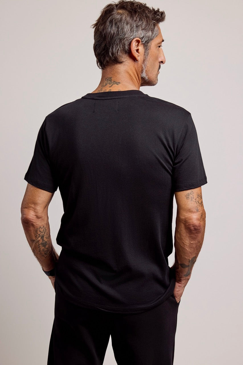 Derek Tee Black